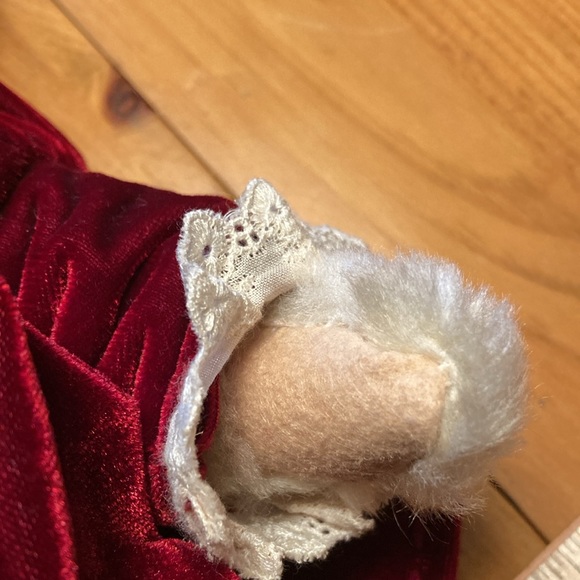 Pickford Bear Collectible - Picture 10 of 12